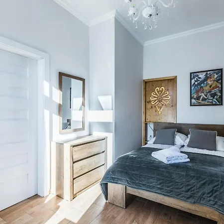 Apartment Aparthost Jagiellonska *