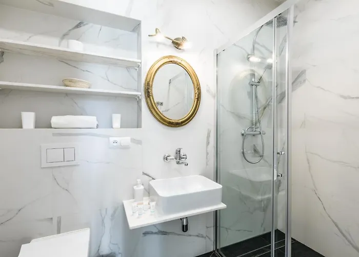 Aparthost Jagiellonska דירה