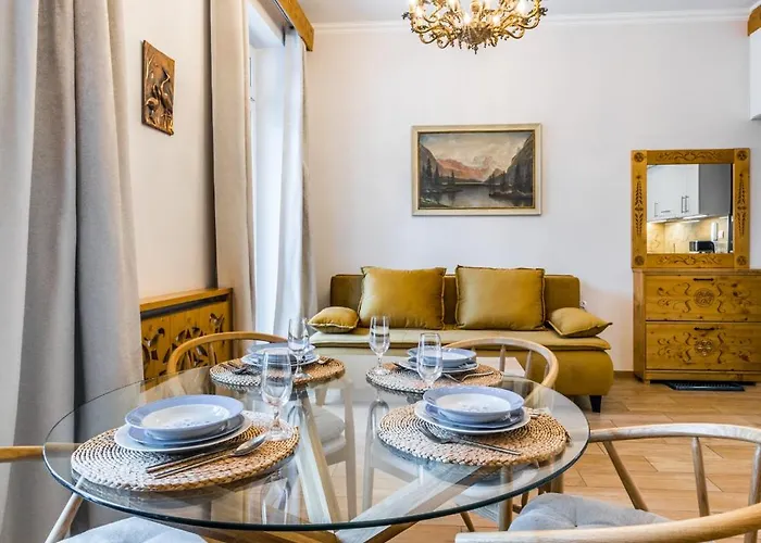 Aparthost Jagiellonska Apartman *